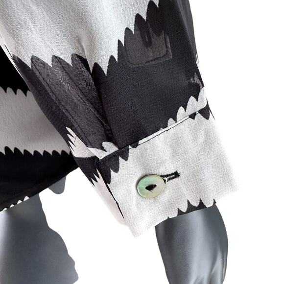 Kalijati White & Black Striped Long Sleeve Blouse Medium M Button Up NWOT - Picture 7 of 11